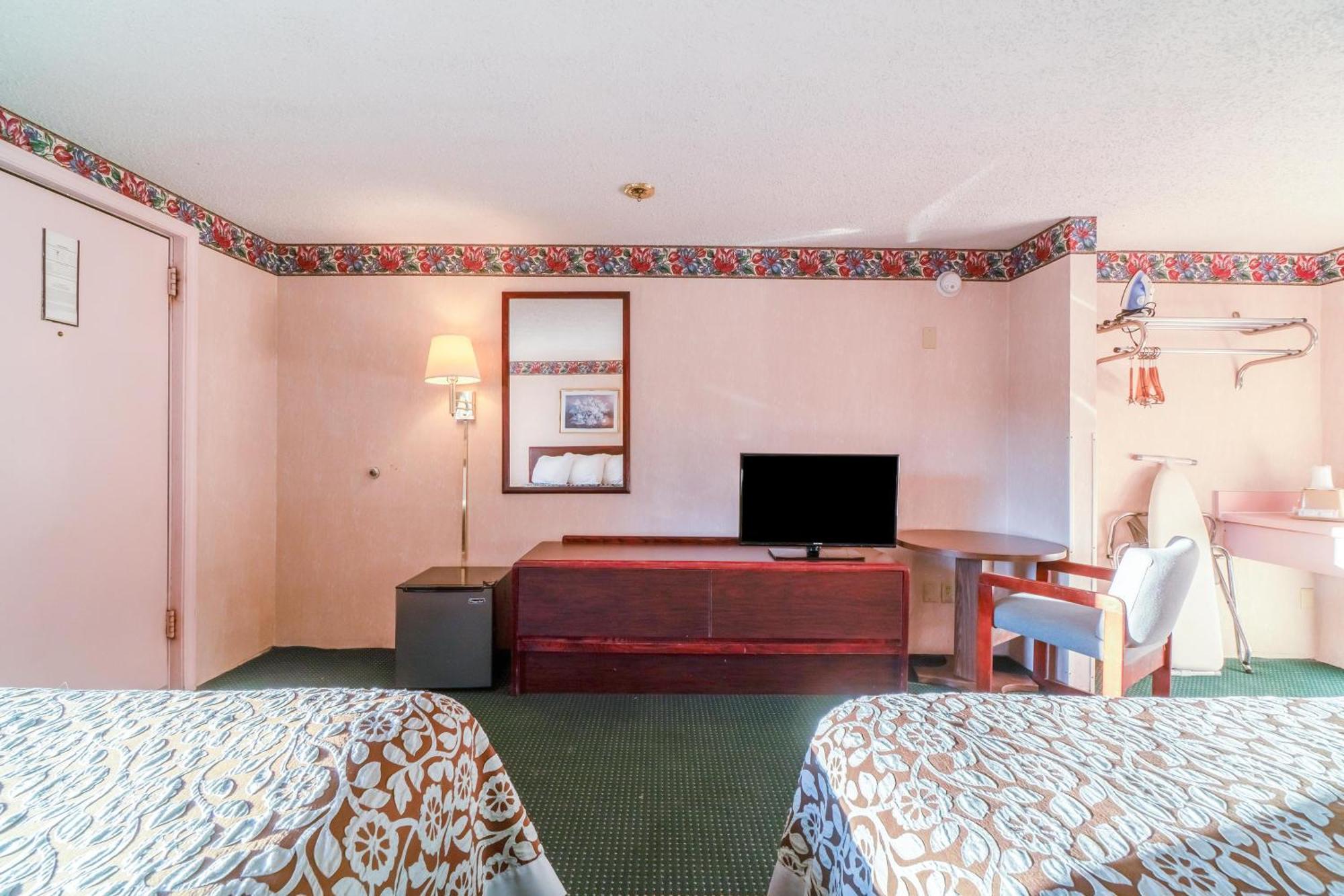 Motel Ozark Junction Mountain View By Oyo Extérieur photo
