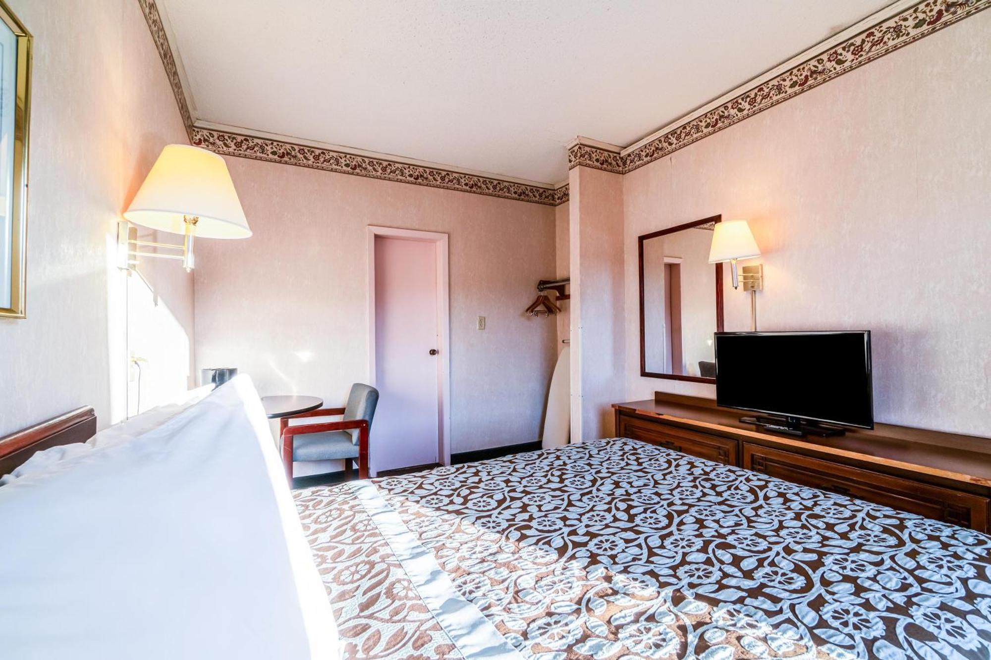 Motel Ozark Junction Mountain View By Oyo Extérieur photo