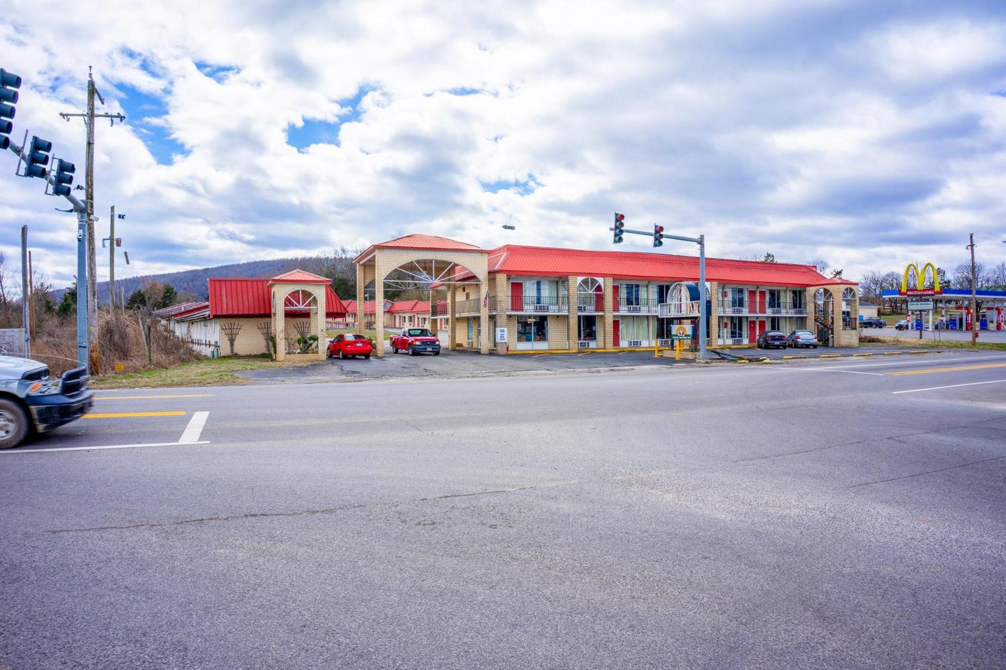 Motel Ozark Junction Mountain View By Oyo Extérieur photo