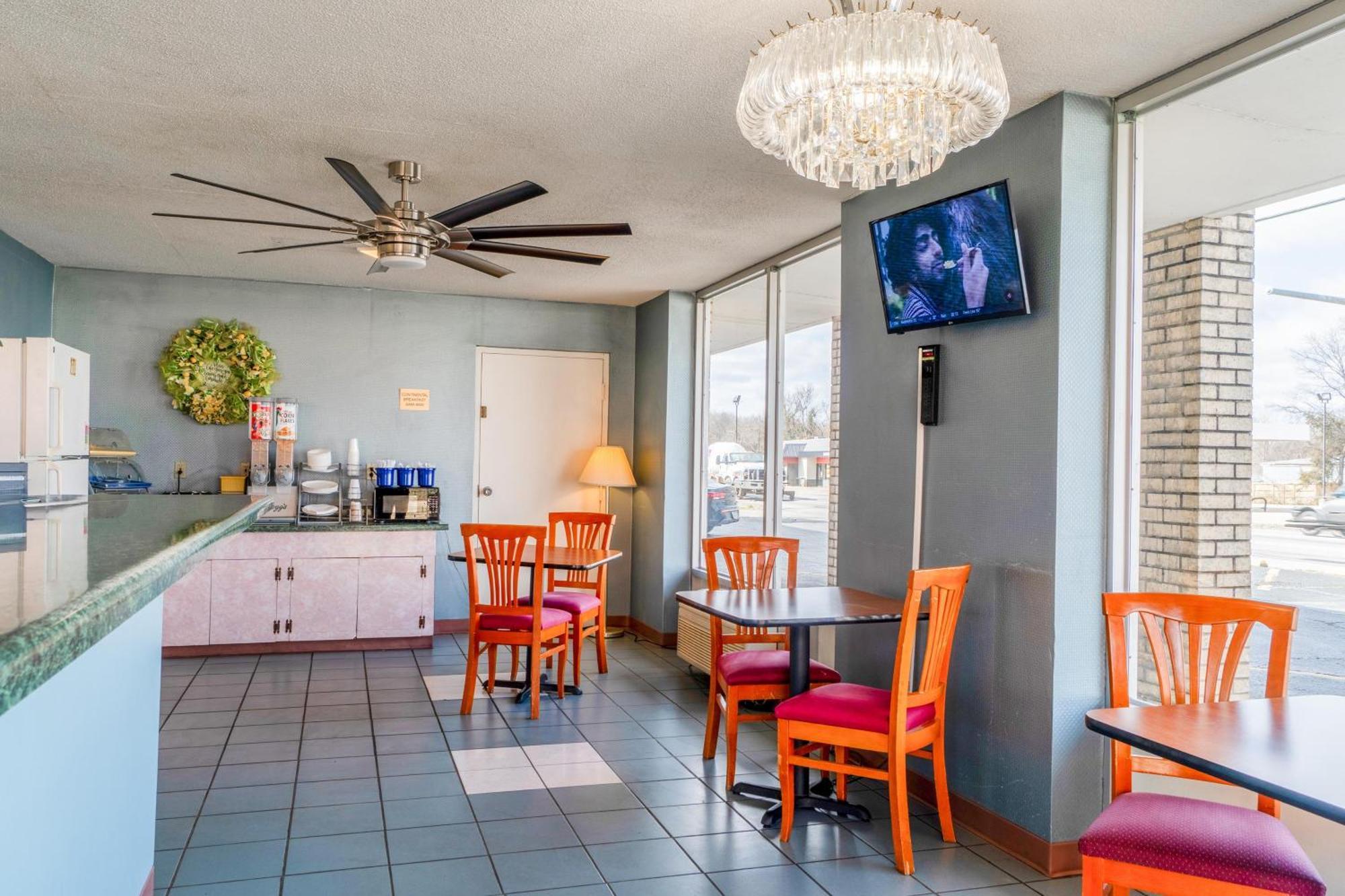 Motel Ozark Junction Mountain View By Oyo Extérieur photo