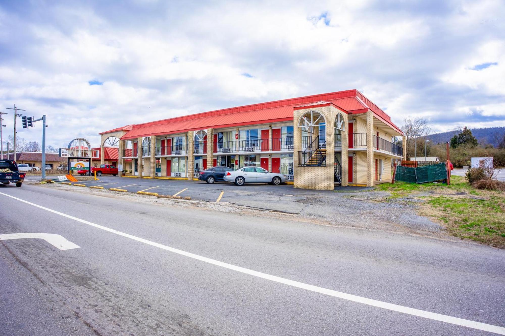 Motel Ozark Junction Mountain View By Oyo Extérieur photo
