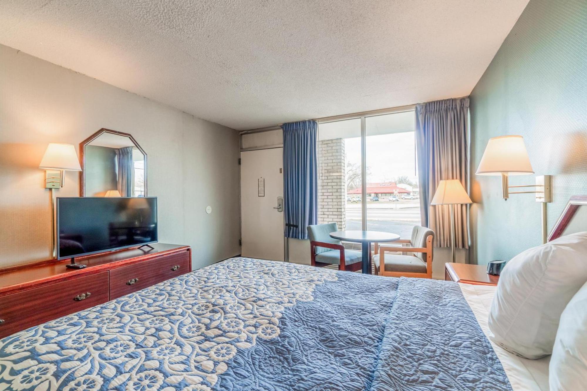 Motel Ozark Junction Mountain View By Oyo Extérieur photo
