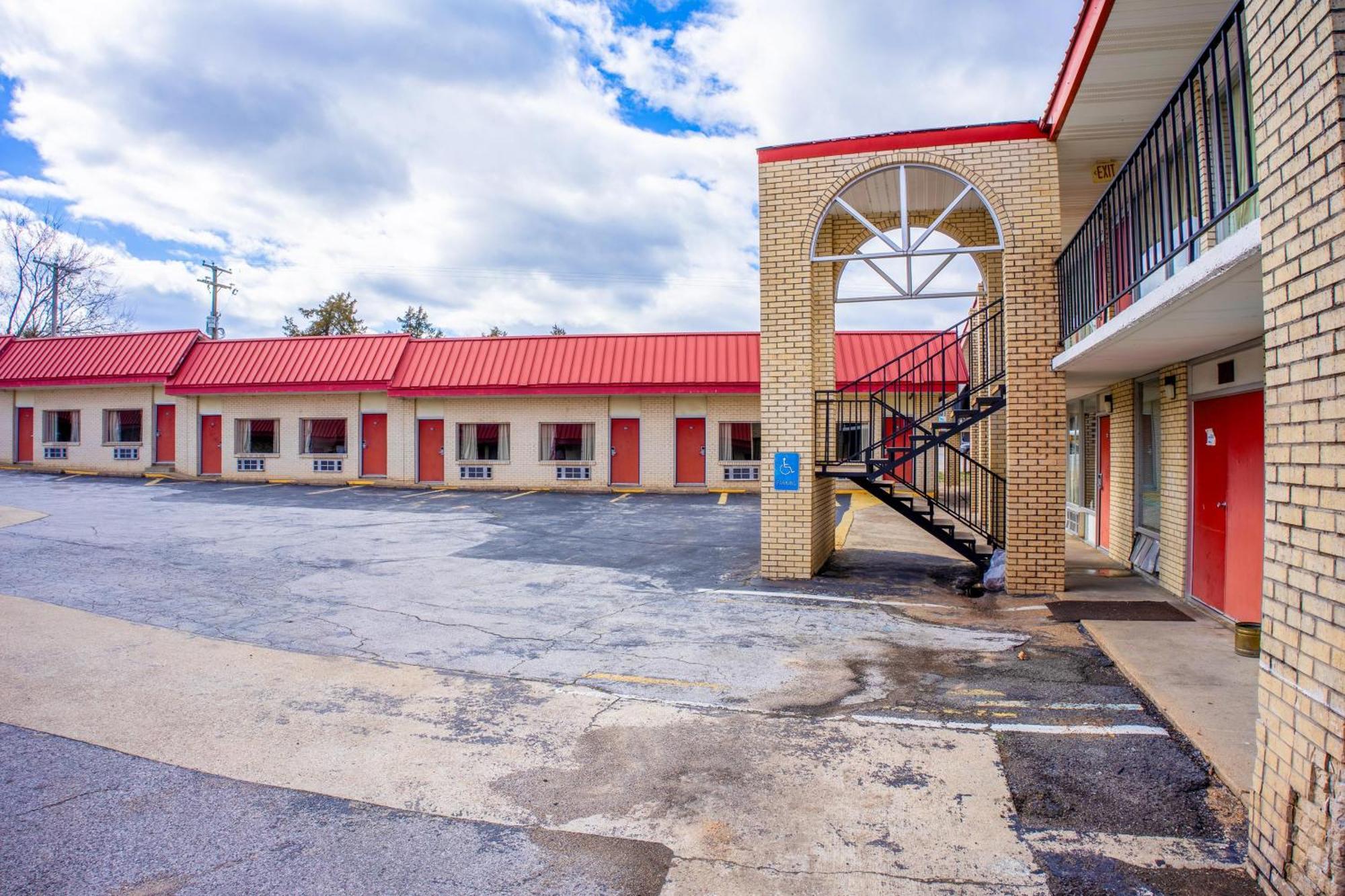Motel Ozark Junction Mountain View By Oyo Extérieur photo