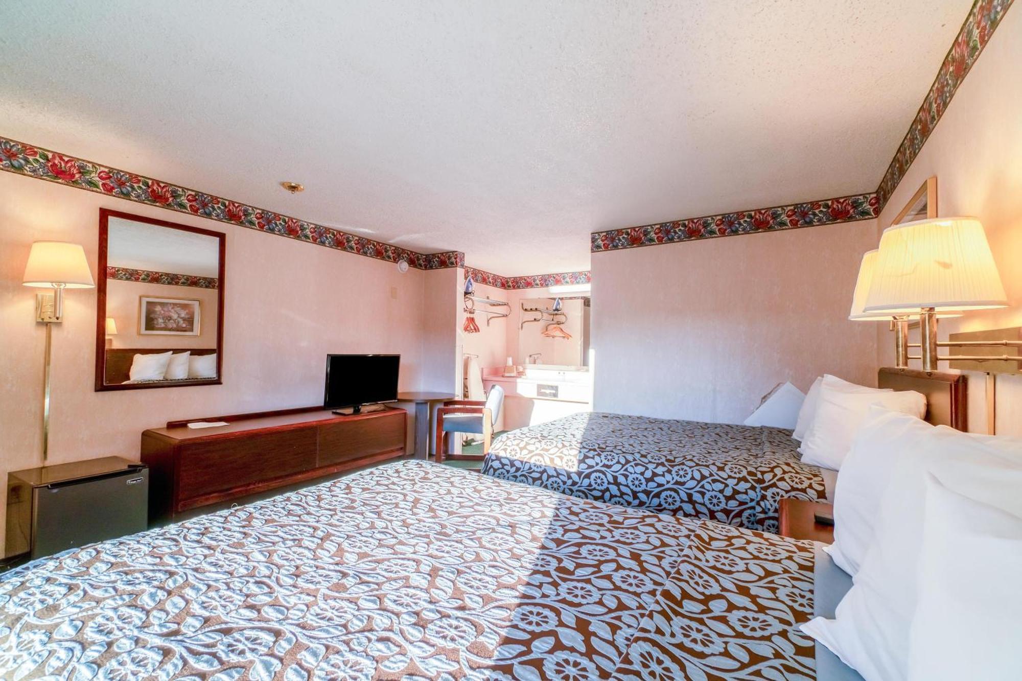 Motel Ozark Junction Mountain View By Oyo Extérieur photo